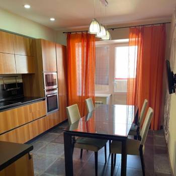 Продается Многокомнатная квартира, 132 м²