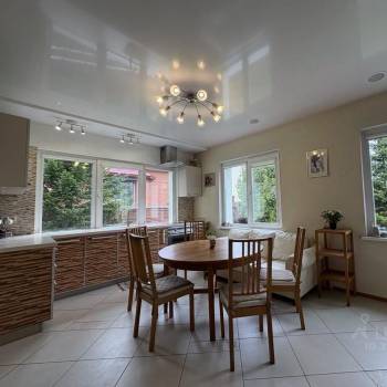 Продается Дом, 294,3 м²