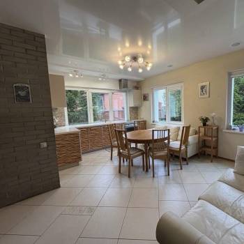 Продается Дом, 294,3 м²