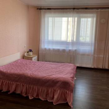 Продается 1-комнатная квартира, 42 м²