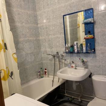 Продается 1-комнатная квартира, 42 м²