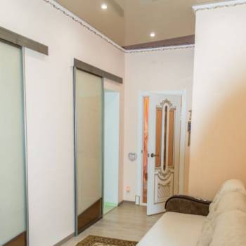 Продается 1-комнатная квартира, 52 м²