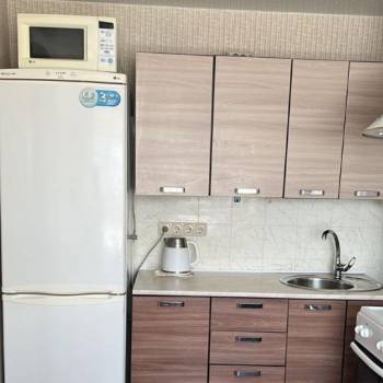 Продается 1-комнатная квартира, 37,2 м²