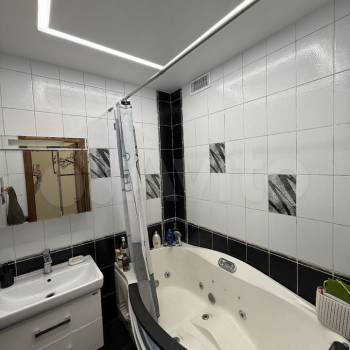 Продается Многокомнатная квартира, 83,6 м²