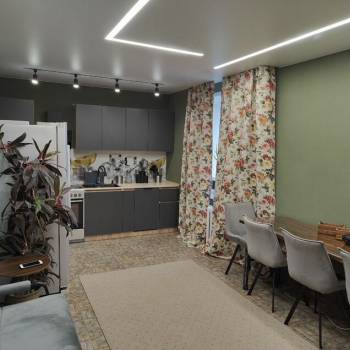 Продается Многокомнатная квартира, 83,6 м²