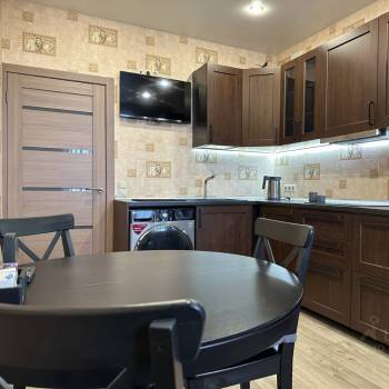 Сдается 1-комнатная квартира, 42 м²