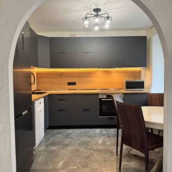 Продается 3-х комнатная квартира, 61 м²