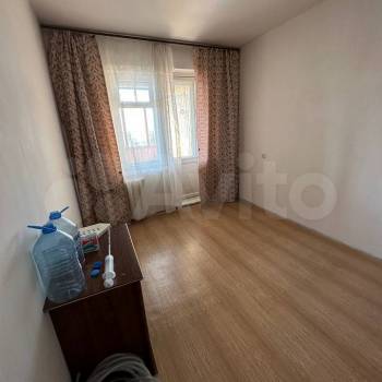 Продается Многокомнатная квартира, 100 м²