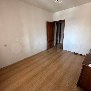 Продается Многокомнатная квартира, 100 м²