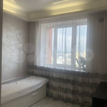 Продается 1-комнатная квартира, 38 м²