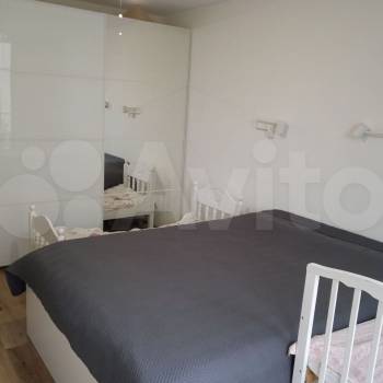 Продается 1-комнатная квартира, 53 м²