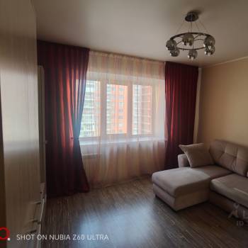 Сдается Многокомнатная квартира, 82,6 м²