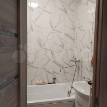 Продается 1-комнатная квартира, 49 м²