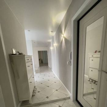 Продается Многокомнатная квартира, 104 м²