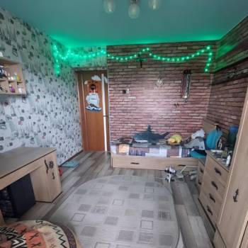 Продается Многокомнатная квартира, 92,8 м²