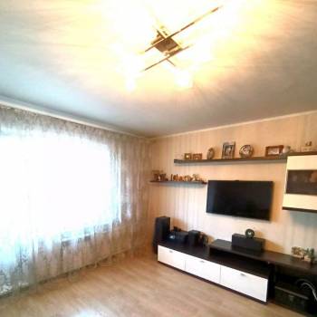Продается Многокомнатная квартира, 80 м²