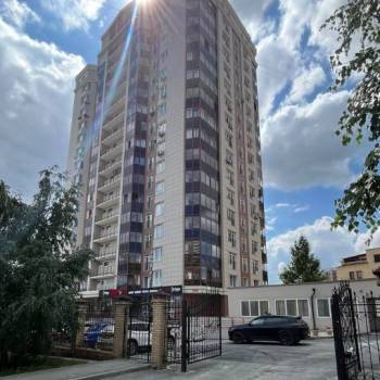 Продается 3-х комнатная квартира, 108,6 м²