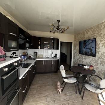 Продается 2-х комнатная квартира, 75 м²