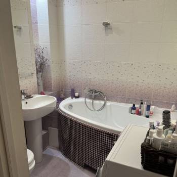 Продается 1-комнатная квартира, 46 м²