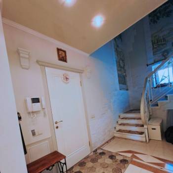 Продается 3-х комнатная квартира, 135 м²