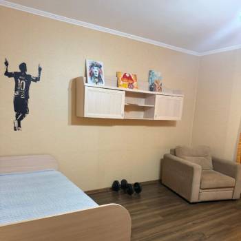 Сдается 2-х комнатная квартира, 75 м²