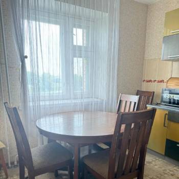 Сдается 2-х комнатная квартира, 75 м²