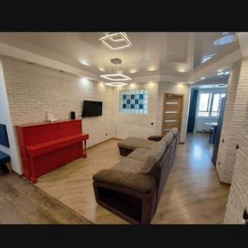 Продается 2-х комнатная квартира, 72,7 м²