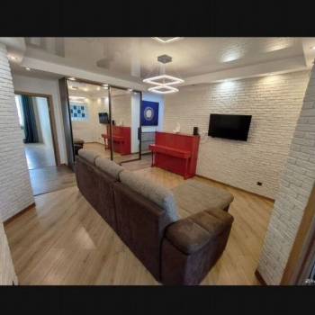 Продается 2-х комнатная квартира, 72,7 м²