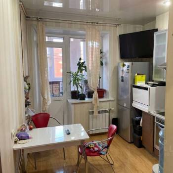 Продается 3-х комнатная квартира, 63 м²