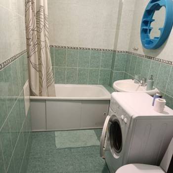 Продается 1-комнатная квартира, 32 м²