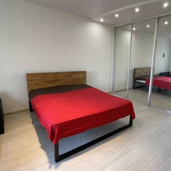 Продается 1-комнатная квартира, 36 м²