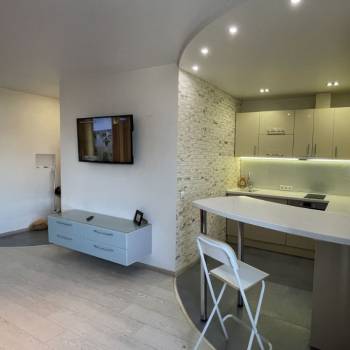 Продается 1-комнатная квартира, 36 м²