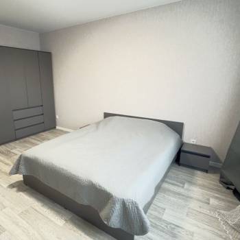 Сдается 1-комнатная квартира, 55 м²