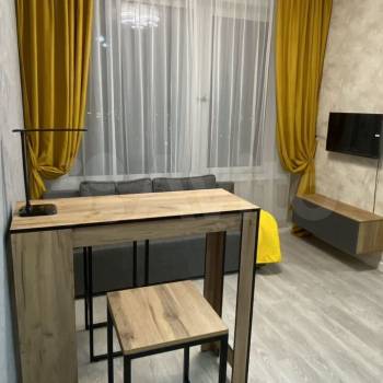 Сдается 1-комнатная квартира, 42 м²