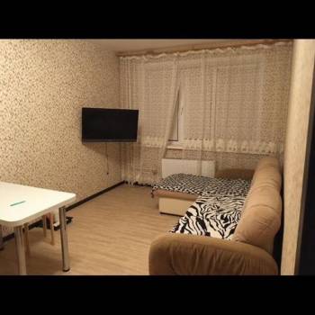 Сдается Многокомнатная квартира, 60 м²