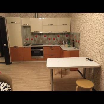 Сдается Многокомнатная квартира, 60 м²