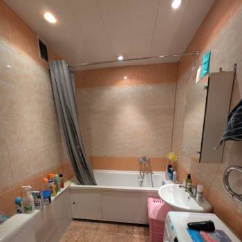 Продается 1-комнатная квартира, 37 м²