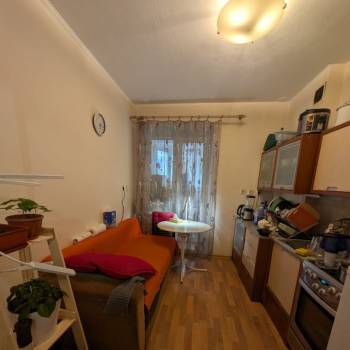 Продается 1-комнатная квартира, 37 м²