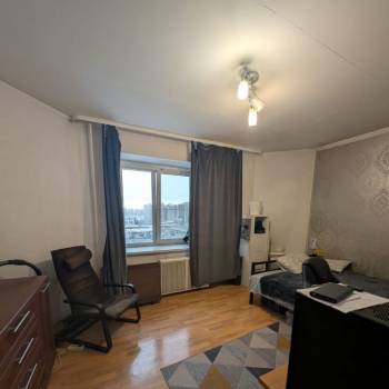 Продается 1-комнатная квартира, 37 м²