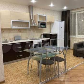 Сдается 2-х комнатная квартира, 65 м²