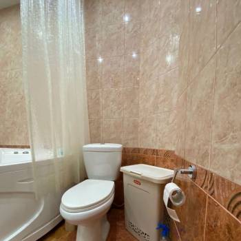 Продается 1-комнатная квартира, 42 м²