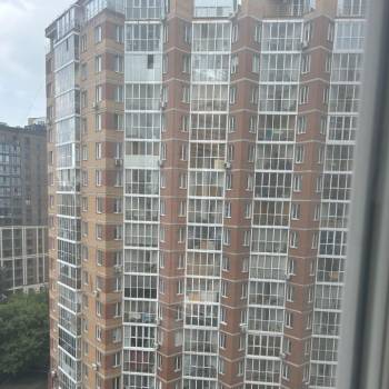 Продается 1-комнатная квартира, 42 м²