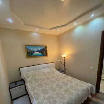 Продается 1-комнатная квартира, 42 м²