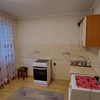 Сдается 1-комнатная квартира, 42 м²