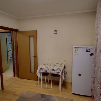 Сдается 1-комнатная квартира, 42 м²