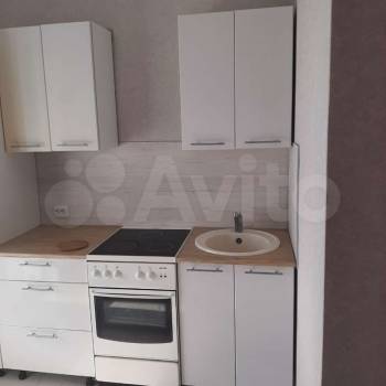 Сдается 1-комнатная квартира, 38 м²