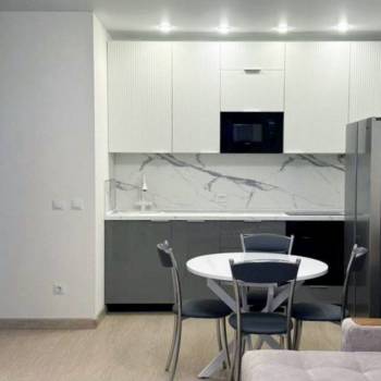 Продается 2-х комнатная квартира, 42 м²