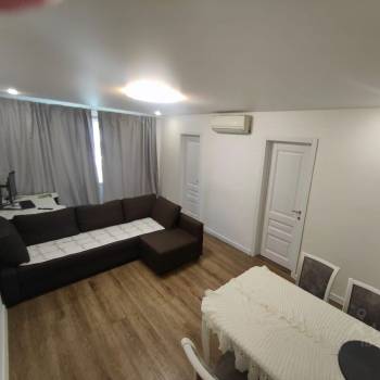 Продается Многокомнатная квартира, 62 м²