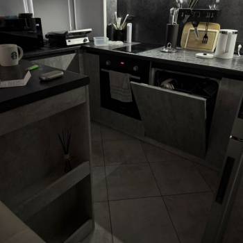 Продается 1-комнатная квартира, 32 м²