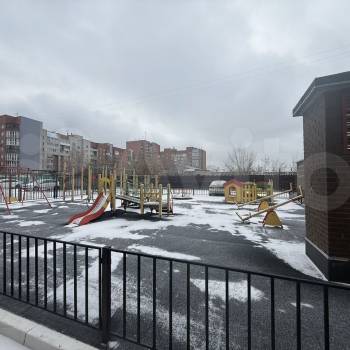 Продается 1-комнатная квартира, 38 м²